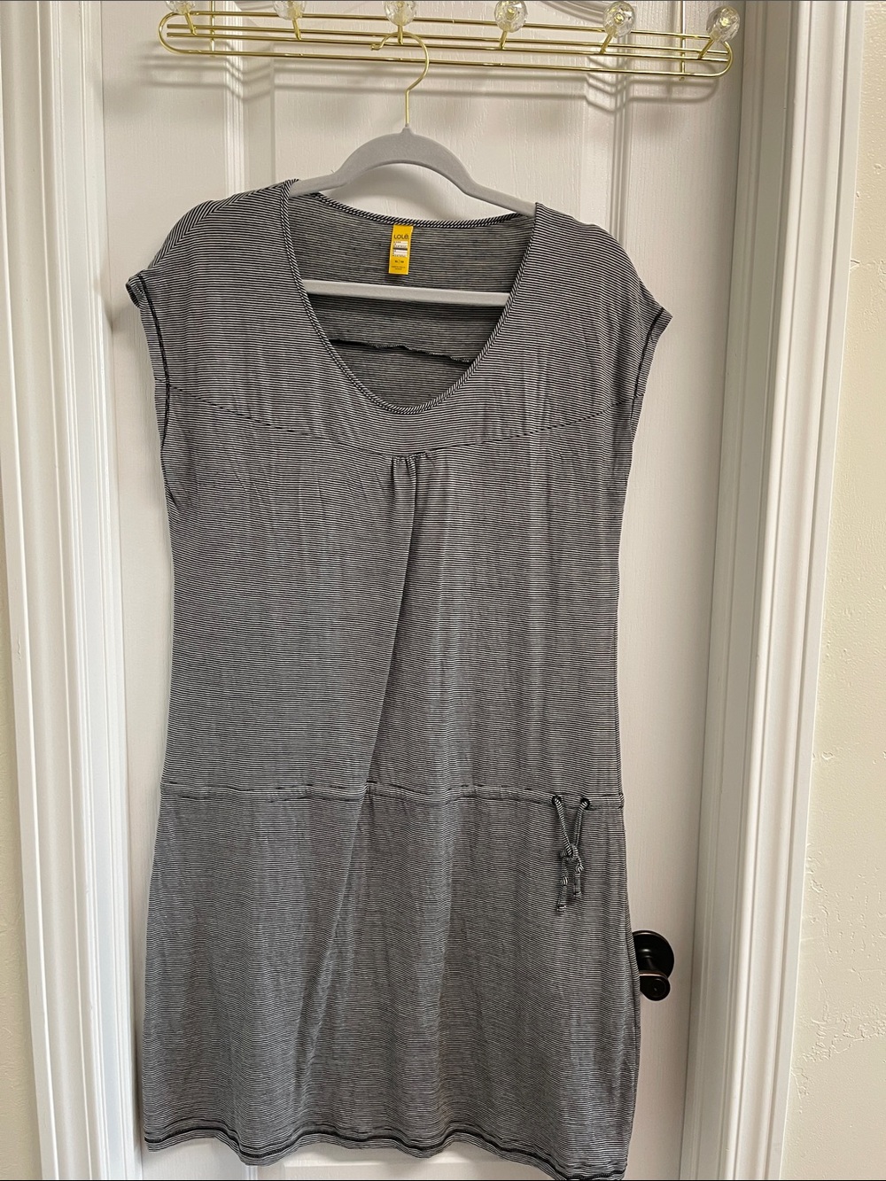 Lole Gray Short Sleeve Scoop Neck Tunic